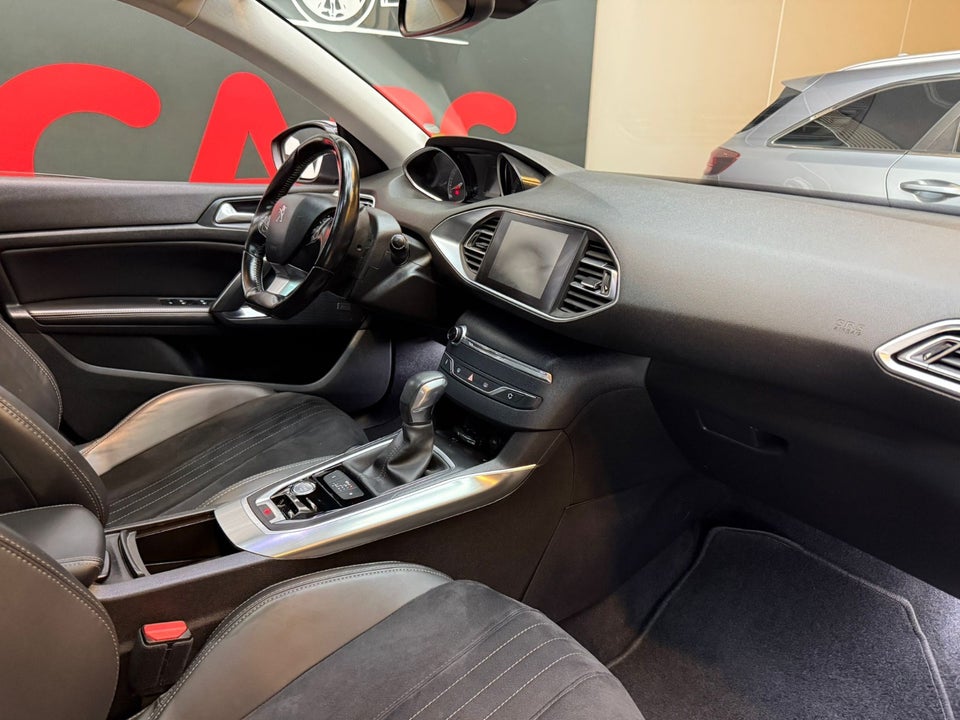 Peugeot 308 1,6 BlueHDi 120 Allure Sky SW EAT6 5d