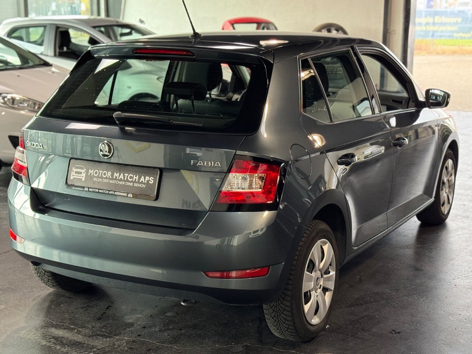 Skoda Fabia 1,0 MPi 60 Ambition 5d