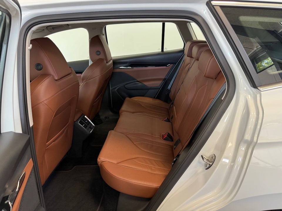 Skoda Enyaq 80 iV ecoSuite 5d