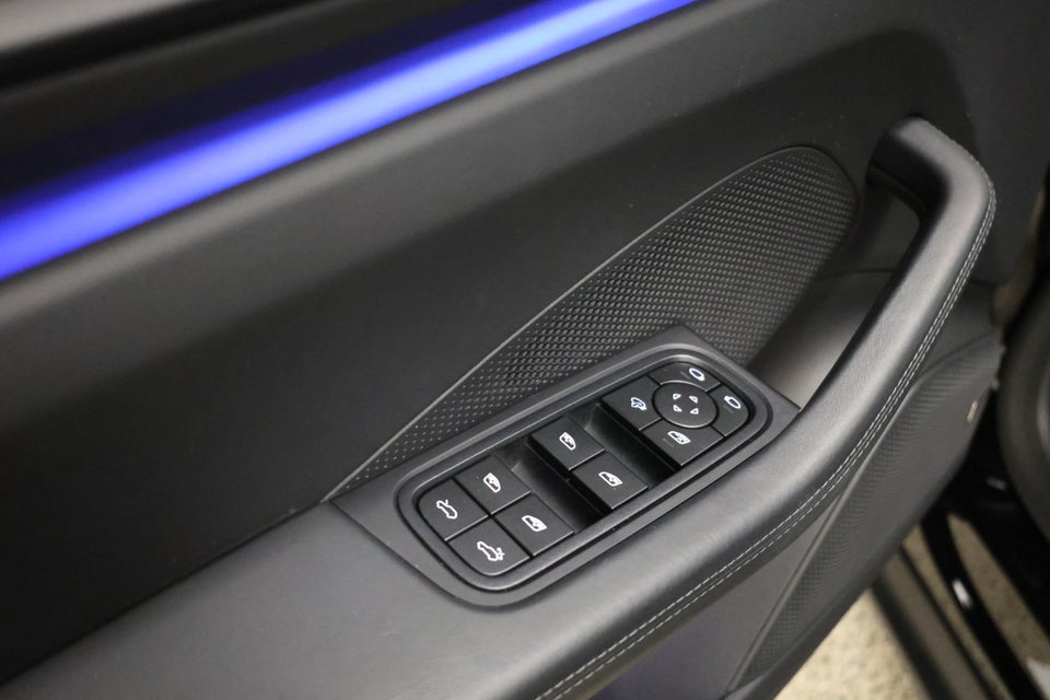 Porsche Macan 4 5d