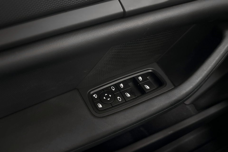 Porsche Taycan 4S Performance+ Cross Turismo 5d