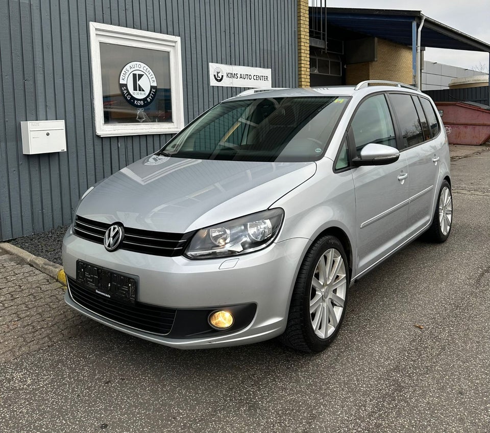 VW Touran 2,0 TDi 140 Highline BMT 7prs 5d