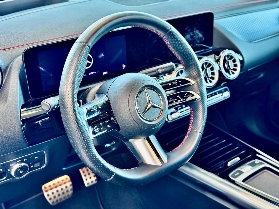 Mercedes EQA300 AMG Line 4Matic 5d