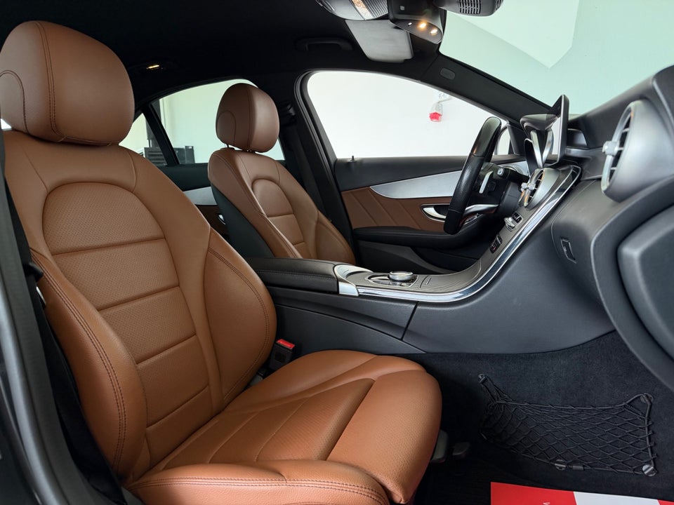 Mercedes C220 d 2,0 AMG Line aut. 4d