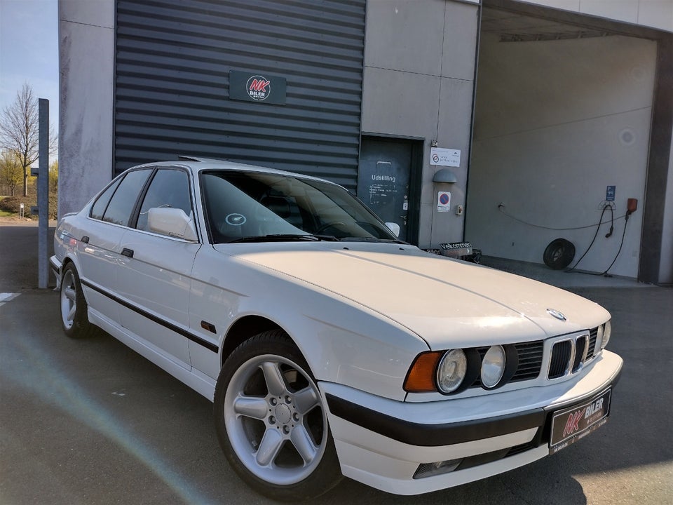 BMW 520i 2,0 24V 4d