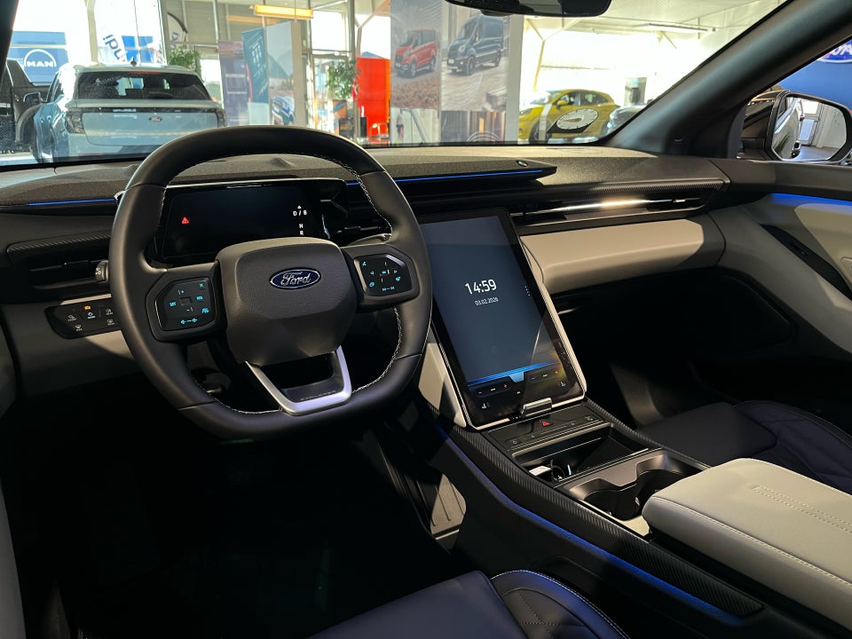 Ford Explorer 77 Premium Extended Range 5d