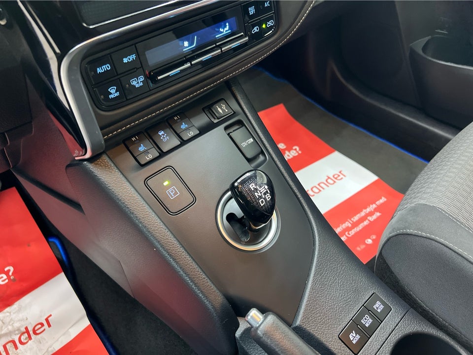 Toyota Auris 1,8 Hybrid H2 Selected CVT 5d