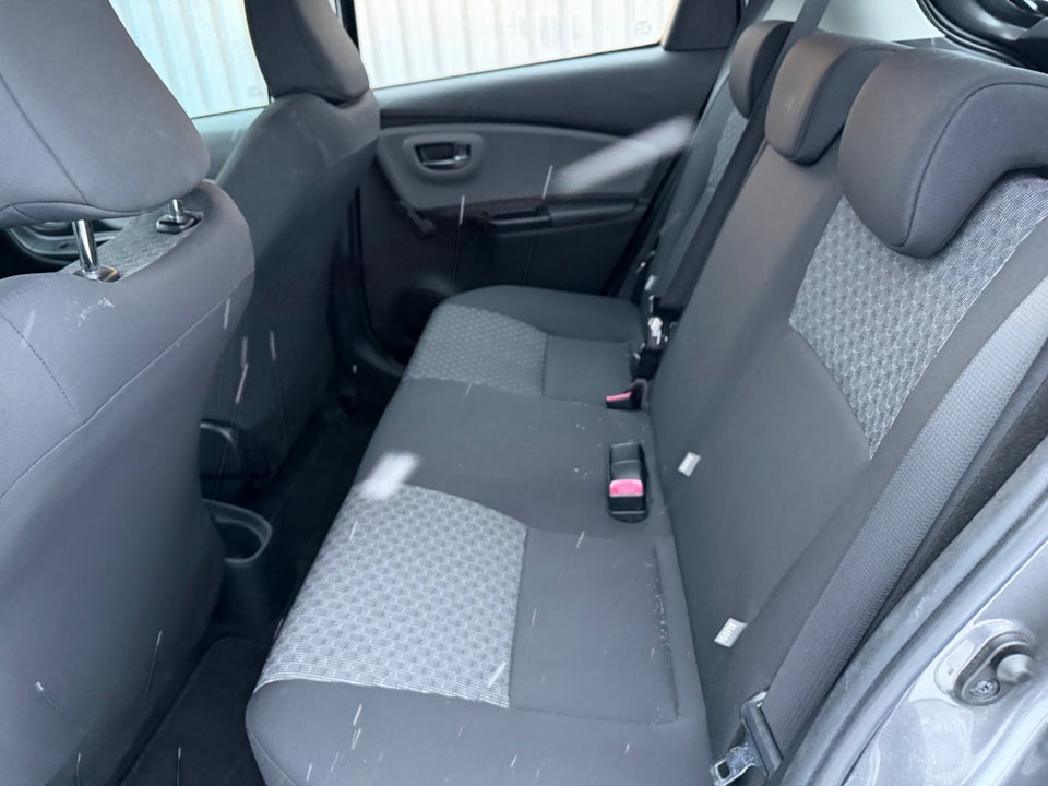 Toyota Yaris 1,0 VVT-i T2 Touch 5d