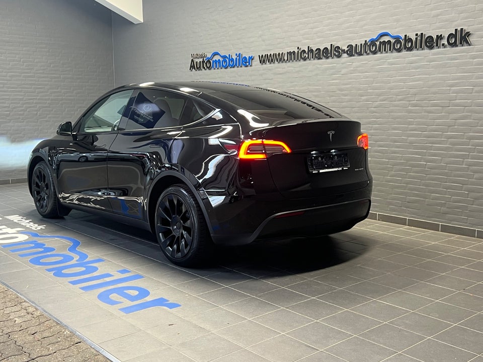 Tesla Model Y Long Range AWD 5d
