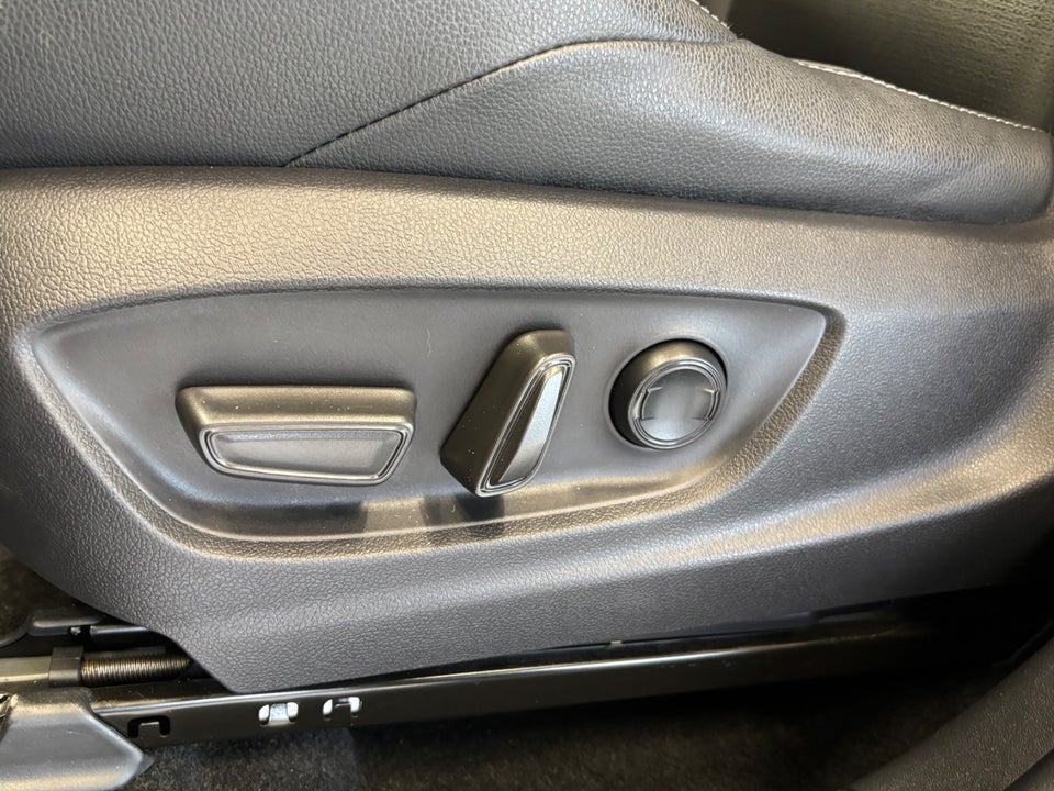 Toyota bZ4X Executive 5d