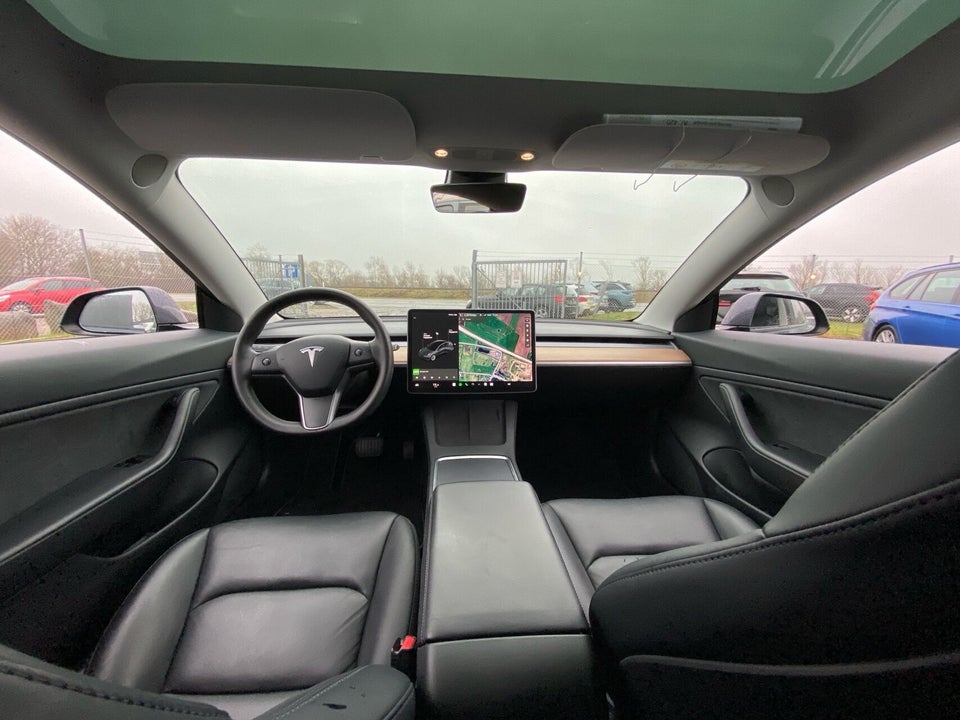 Tesla Model 3 Long Range AWD 4d