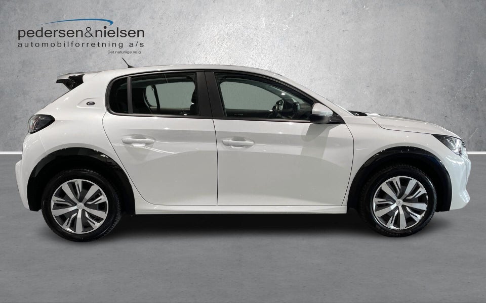 Peugeot e-208 50 Active 5d