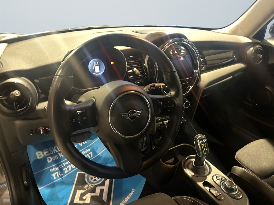 MINI Cooper SE Essential 3d