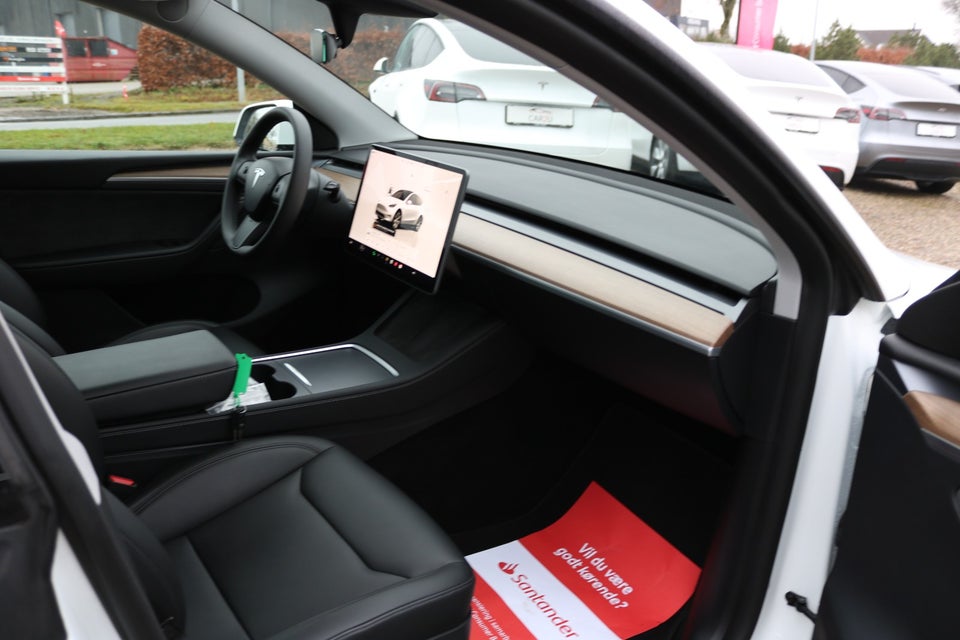 Tesla Model Y Long Range AWD 5d