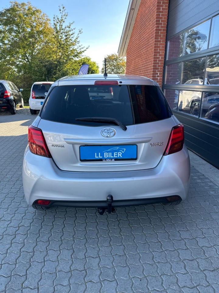 Toyota Yaris 1,3 VVT-i T2 Limited 5d