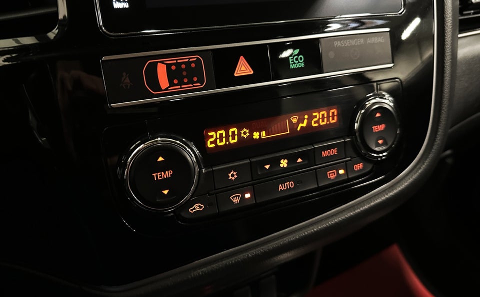 Mitsubishi Outlander 2,4 PHEV Instyle CVT 4WD 5d