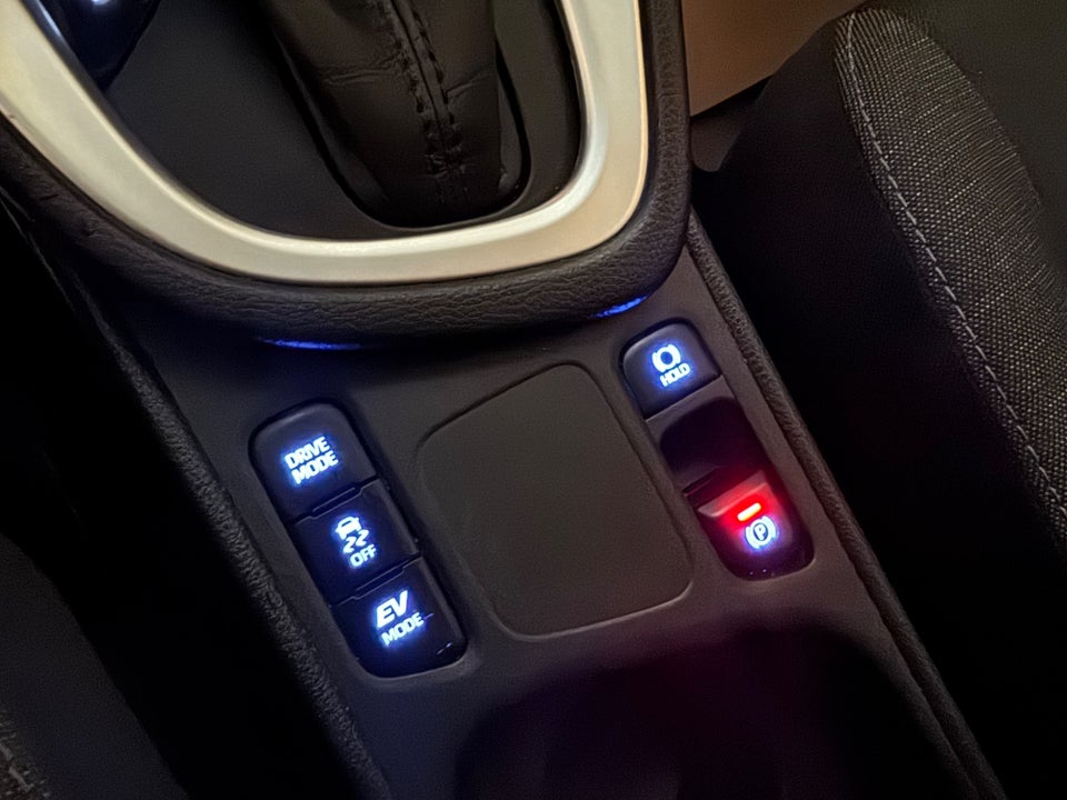 Toyota Yaris 1,5 Hybrid H1 e-CVT 5d