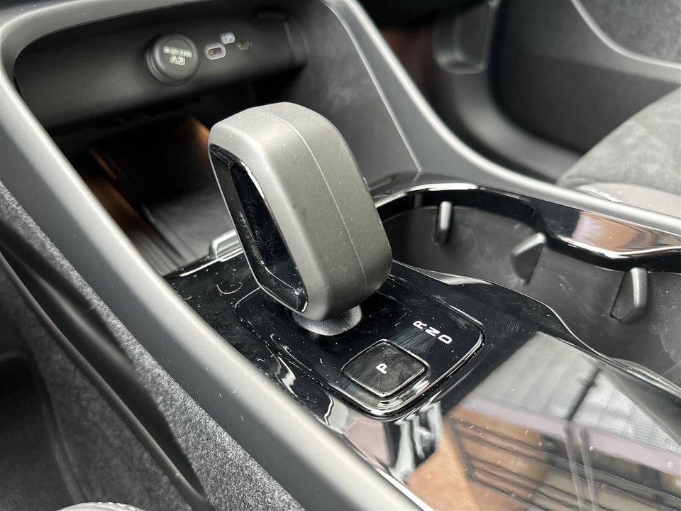 Volvo XC40 ReCharge Extended Range Plus 5d