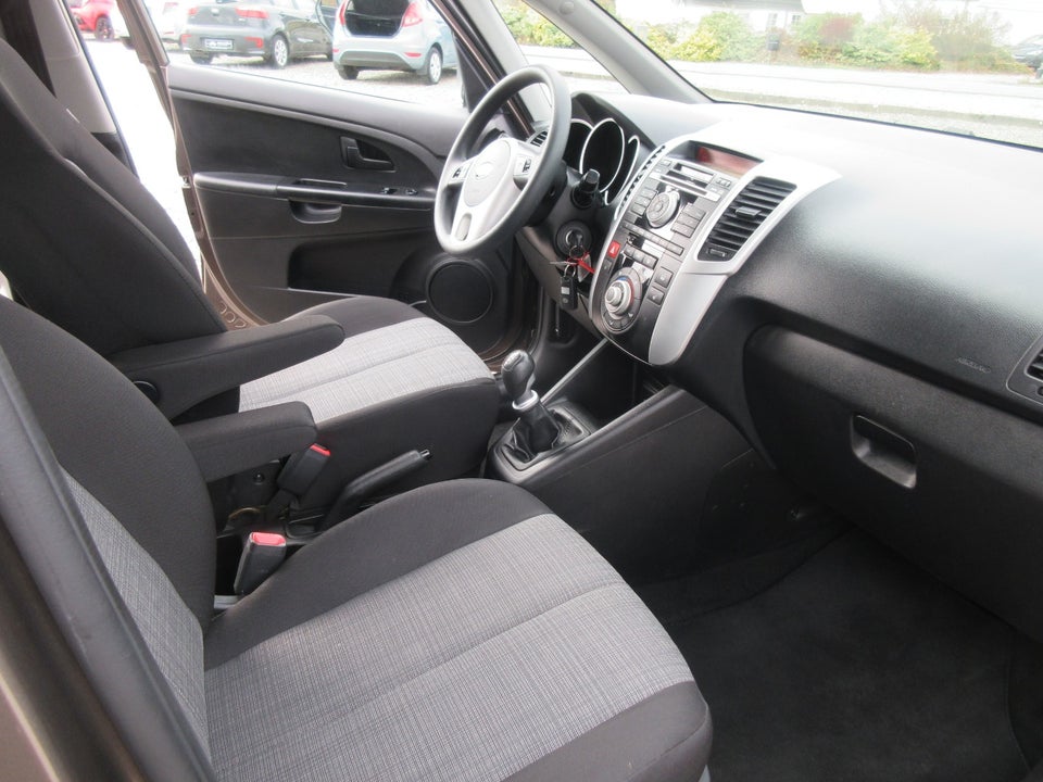 Kia Venga 1,4 CVVT Style+ 5d