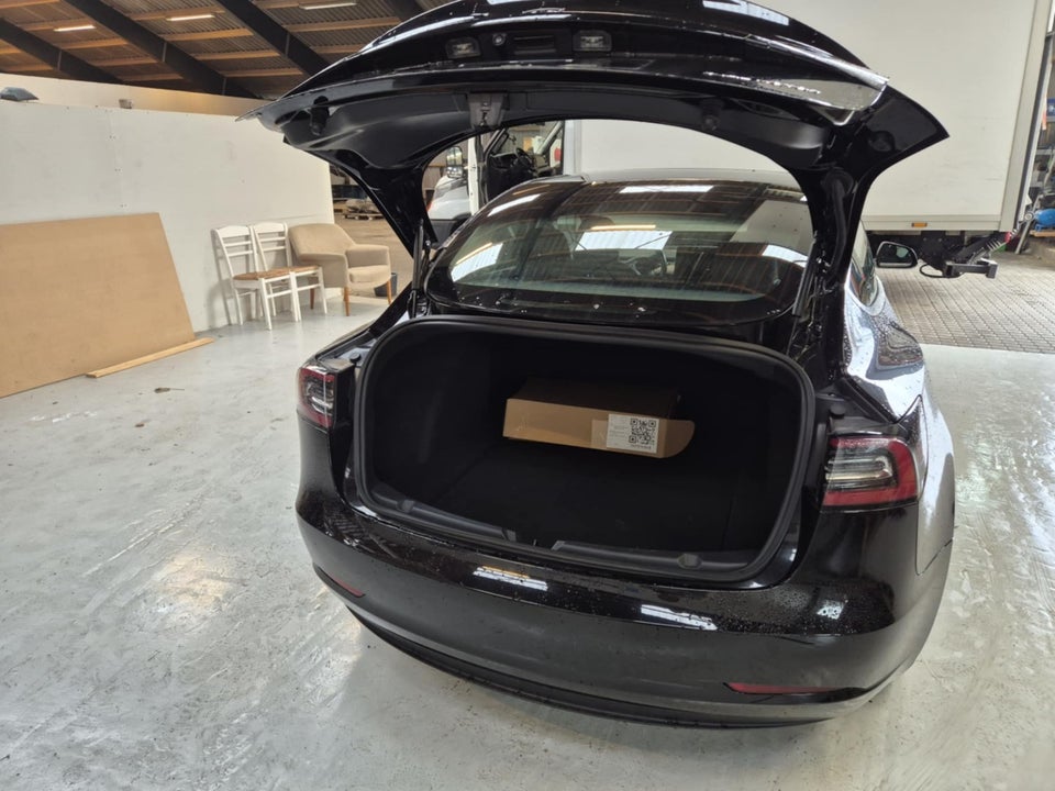 Tesla Model 3 Long Range AWD 4d