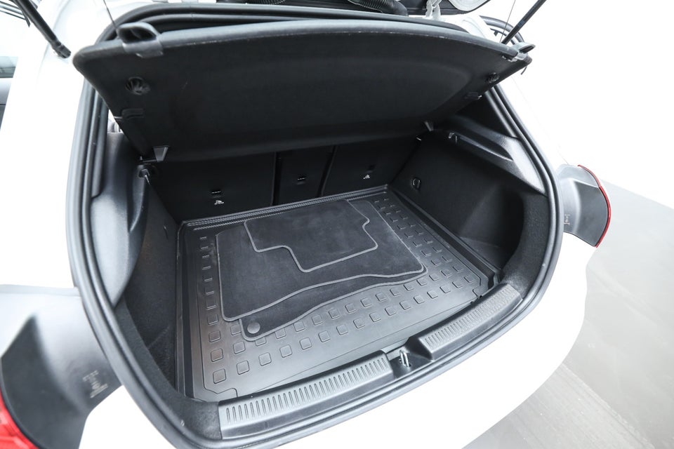 Mercedes A200 1,3 AMG Line aut. 5d