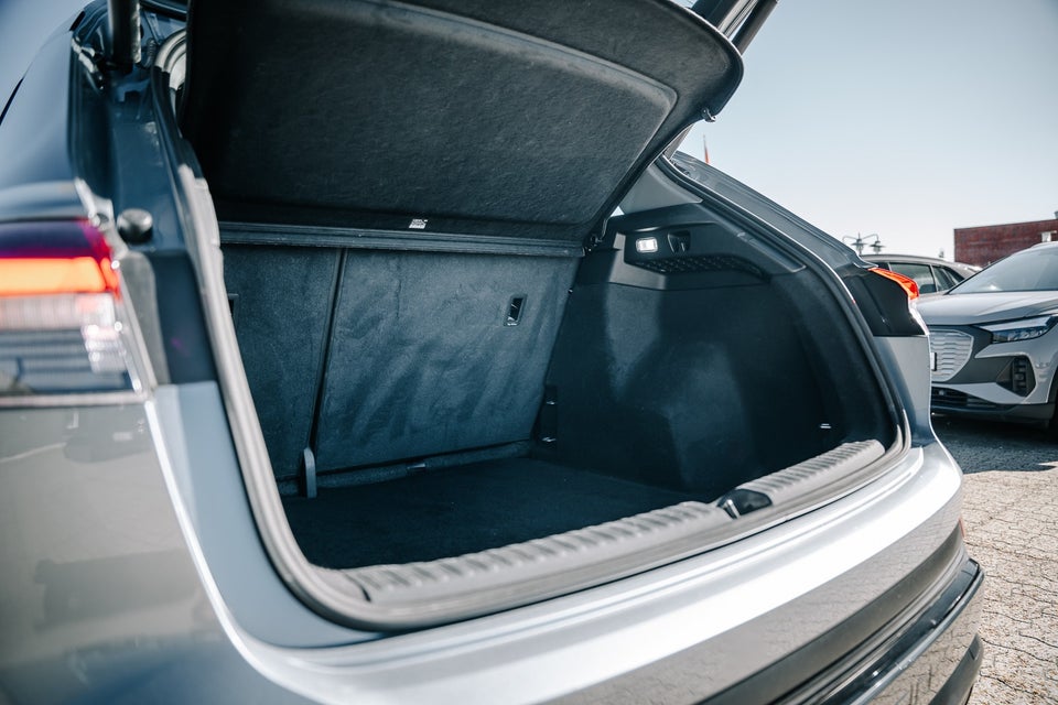 Audi Q4 e-tron 40 S-line 5d