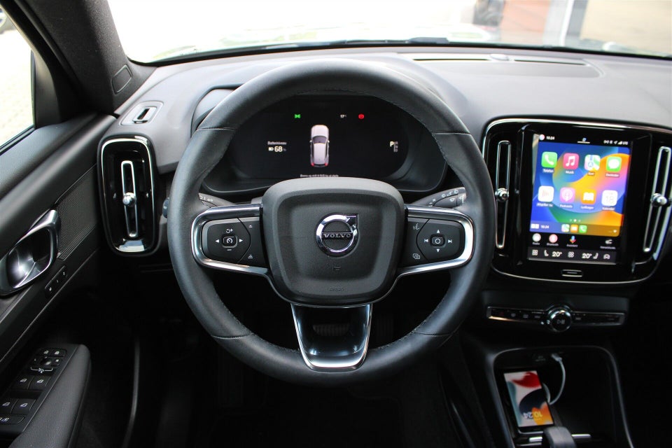 Volvo XC40 ReCharge Extended Range Plus 5d