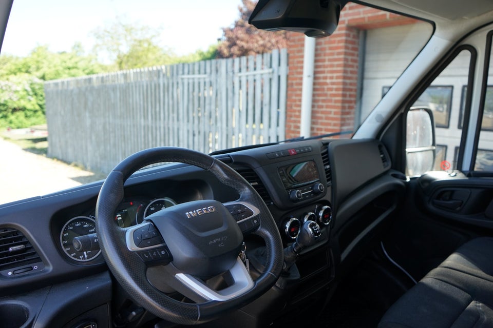 Iveco Daily 2,3 35S14 Alukasse m/lift