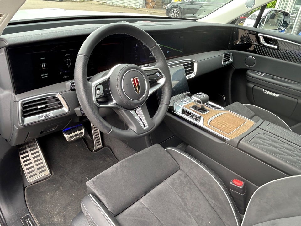 Hongqi E-HS9 99 Premium 5d