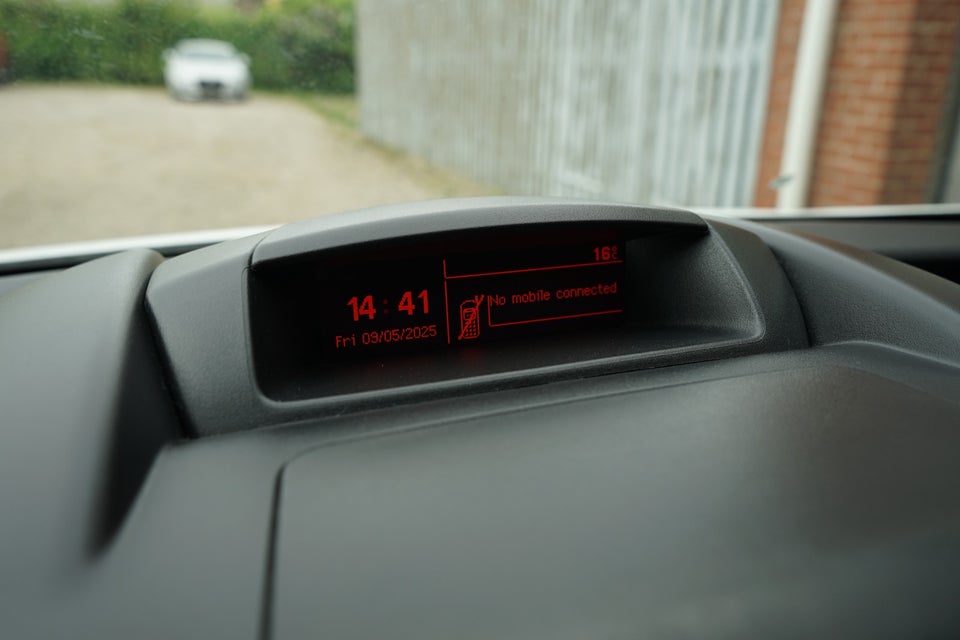 Peugeot Partner 1,6 BlueHDi 75 L1 Van 4d