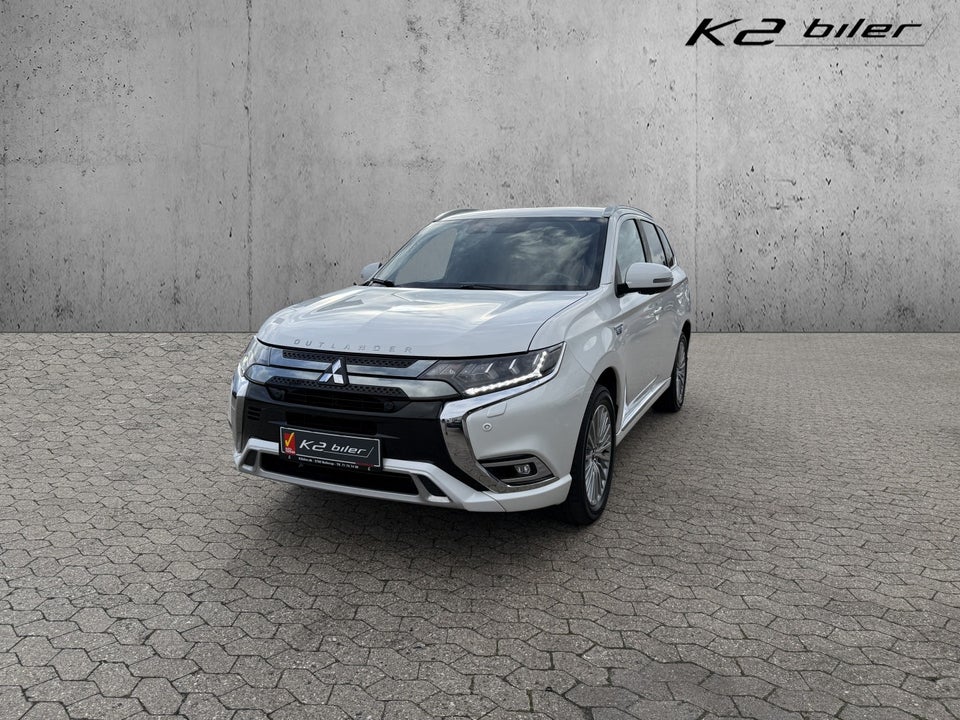 Mitsubishi Outlander 2,4 PHEV Instyle CVT 4WD 5d