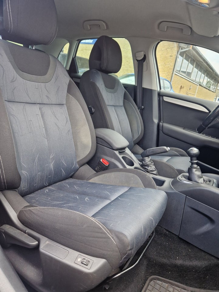 Citroën C4 1,6 HDi 112 Seduction 5d