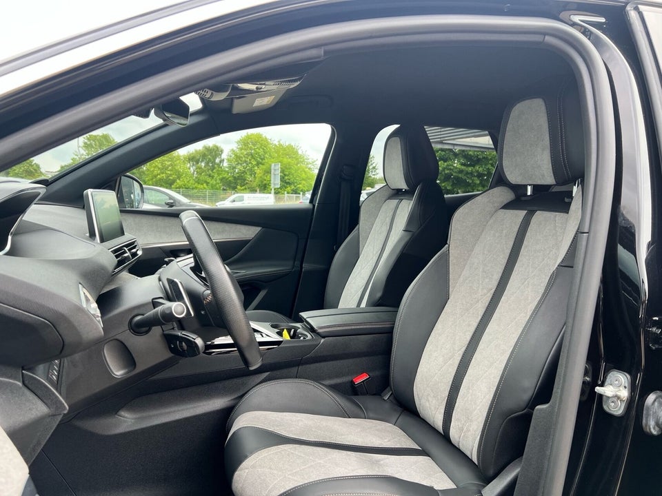 Peugeot 3008 1,6 Hybrid4 GT Pack EAT8 5d