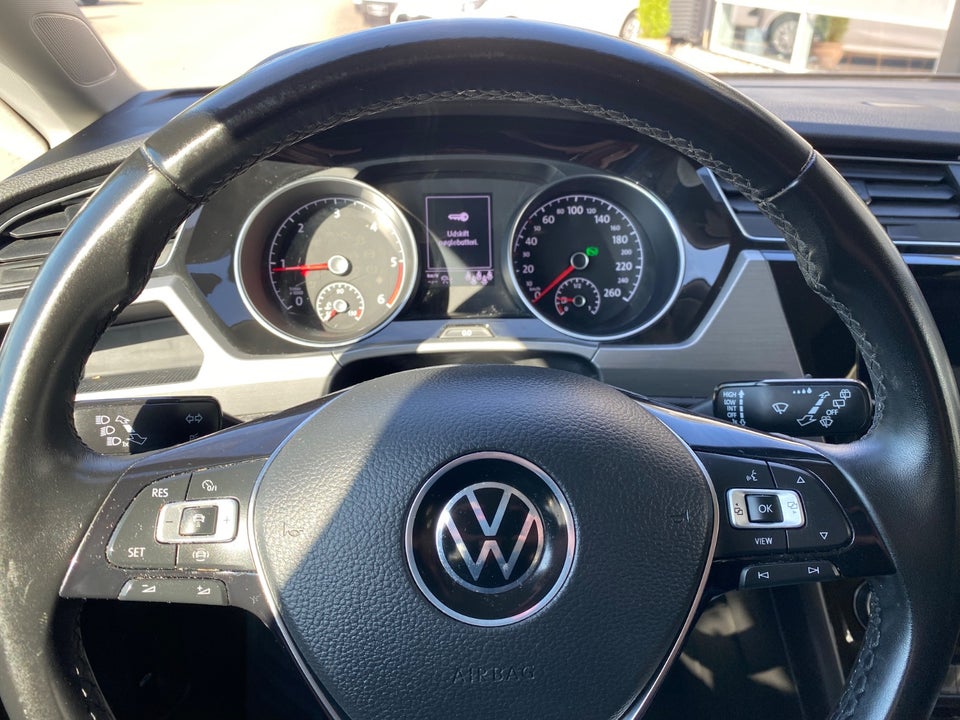 VW Touran 2,0 TDi 150 Comfortline DSG Van 5d