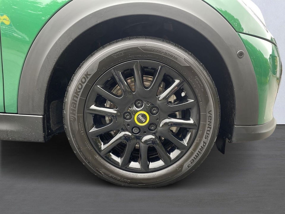 MINI Cooper SE Classic Trim 3d