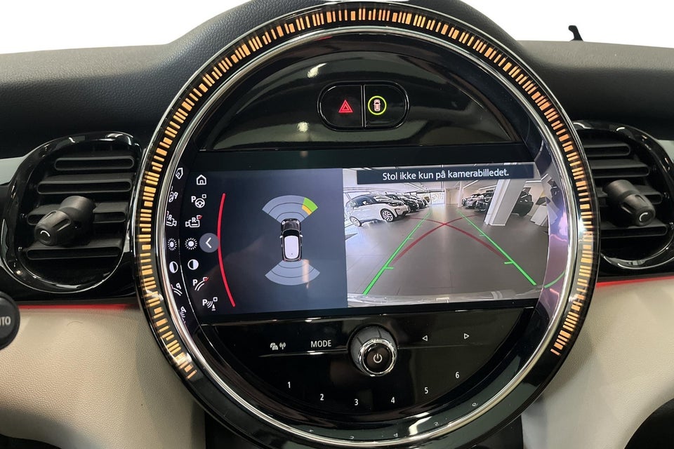 MINI Cooper SE Essential 3d