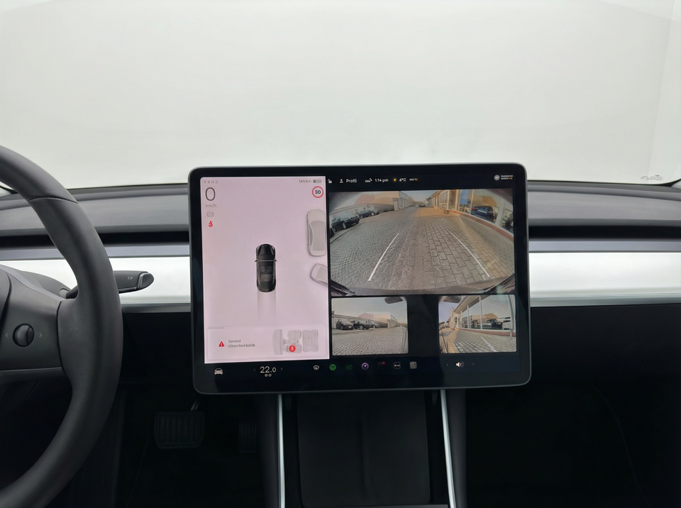 Tesla Model 3 Long Range AWD 4d