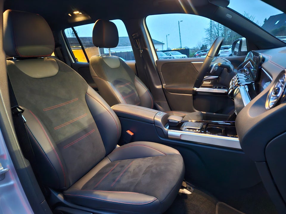 Mercedes EQB250 AMG Line 5d