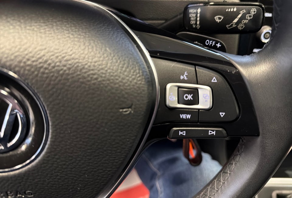 VW Golf VII 1,6 TDi 115 IQ.Drive DSG Van 5d