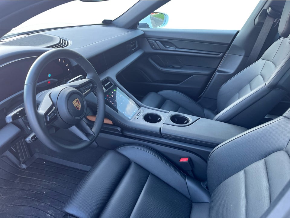 Porsche Taycan 4S Performance+ Cross Turismo 5d