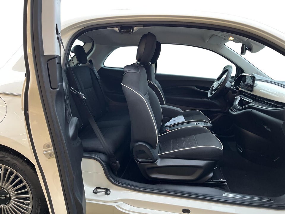 Fiat 500e 42 Icon 3+1 4d