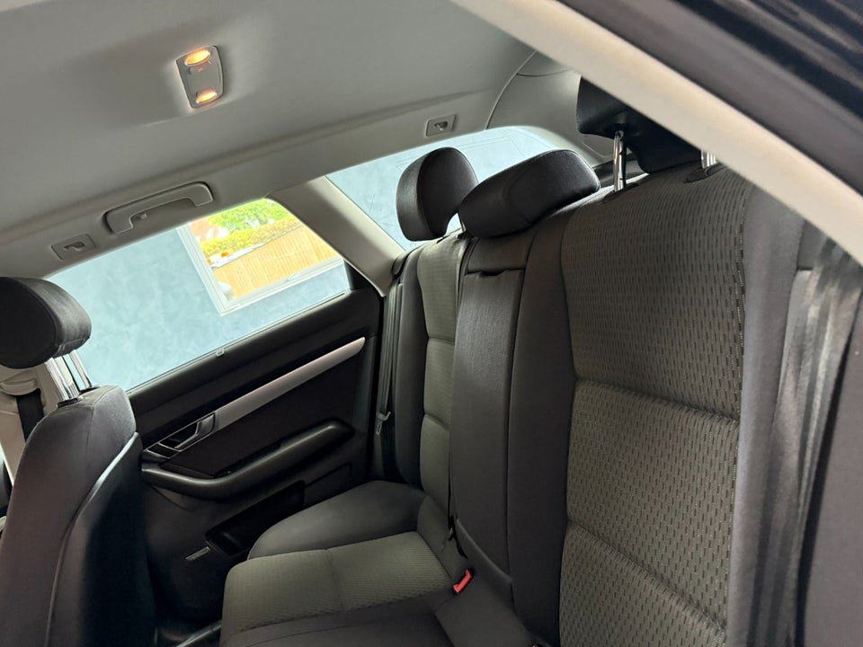 Audi A6 2,4 V6 Avant Multitr. 5d