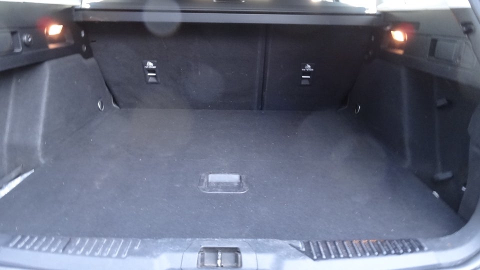 Ford Focus 1,5 EcoBlue ST-Line Business stc. aut. 5d