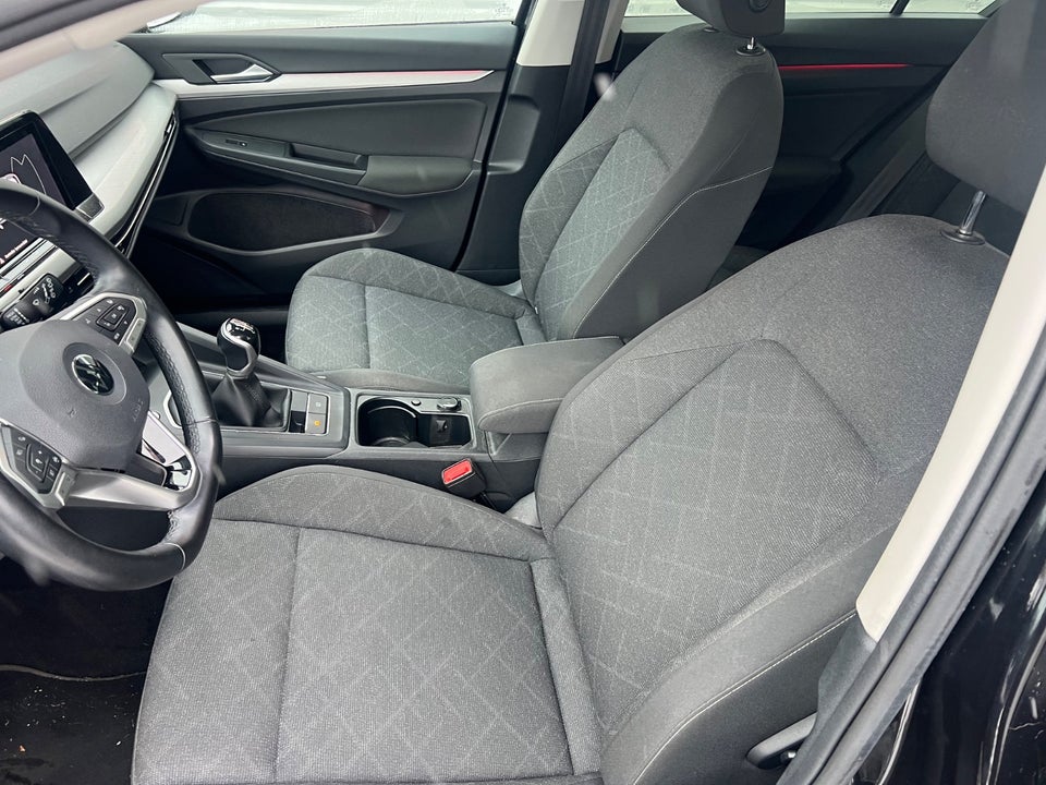 VW Golf VIII 1,5 TSi 130 Life 5d