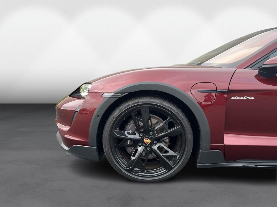 Porsche Taycan 4 Performance+ Cross Turismo 5d