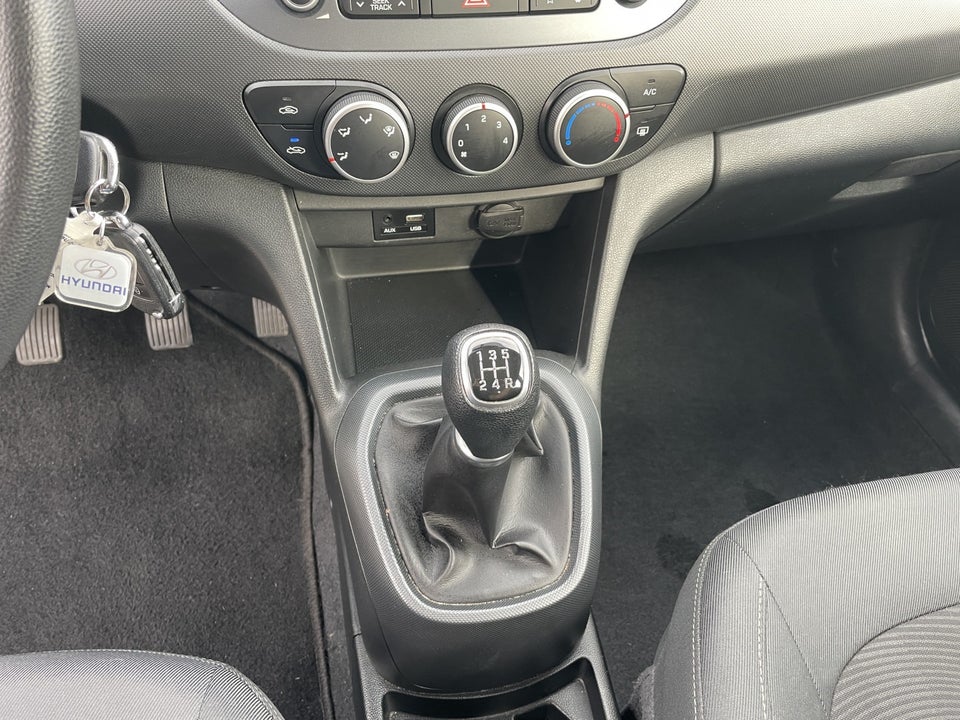 Hyundai i10 1,0 Touch 5d