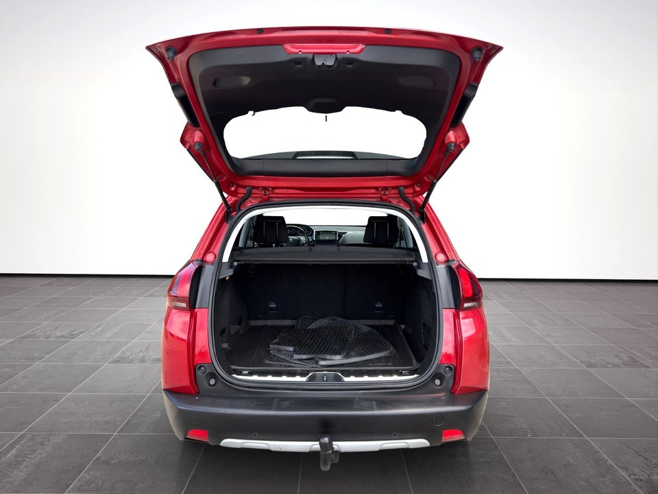 Peugeot 2008 1,2 e-THP 110 Allure Sky 5d