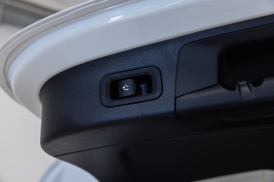 Mercedes EQA350 AMG Premium 4Matic 5d