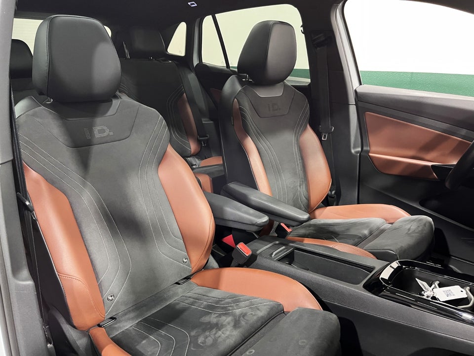 VW ID.4 77 Pro Performance Tech 5d