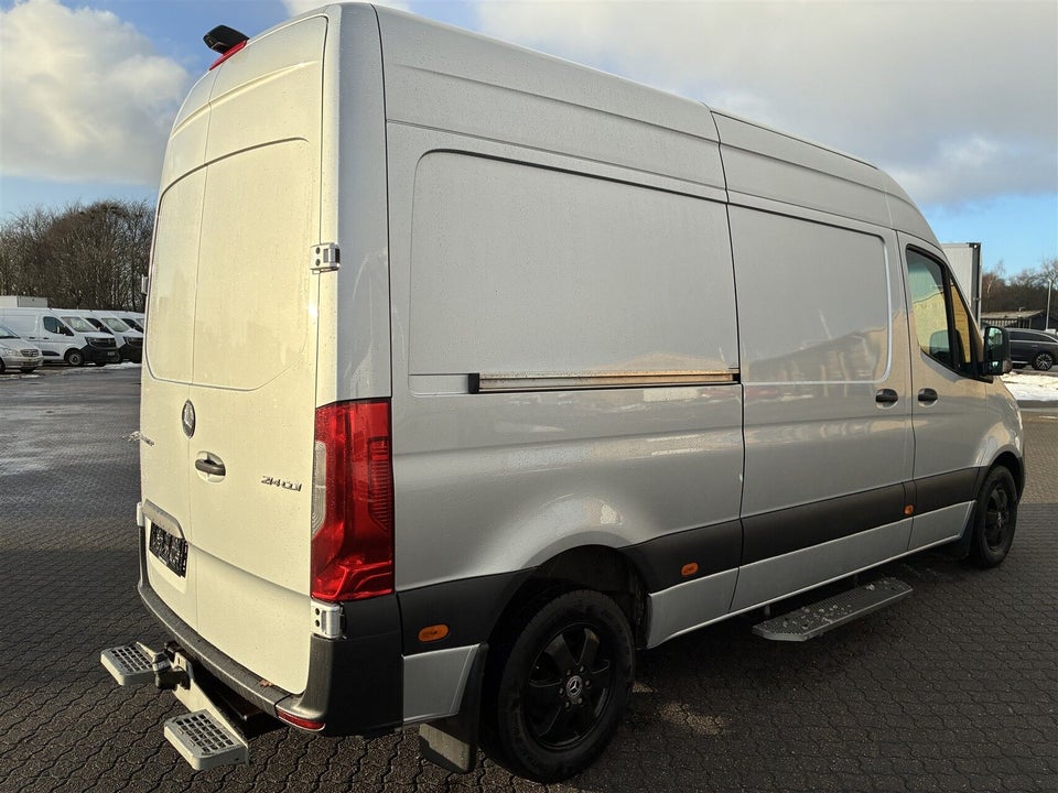 Mercedes Sprinter 214 2,2 CDi A2 Kassevogn aut. FWD